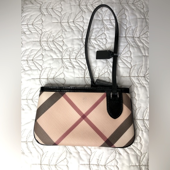 Burberry Wristlet Patent/Coated Canvas - Picture 2 of 4